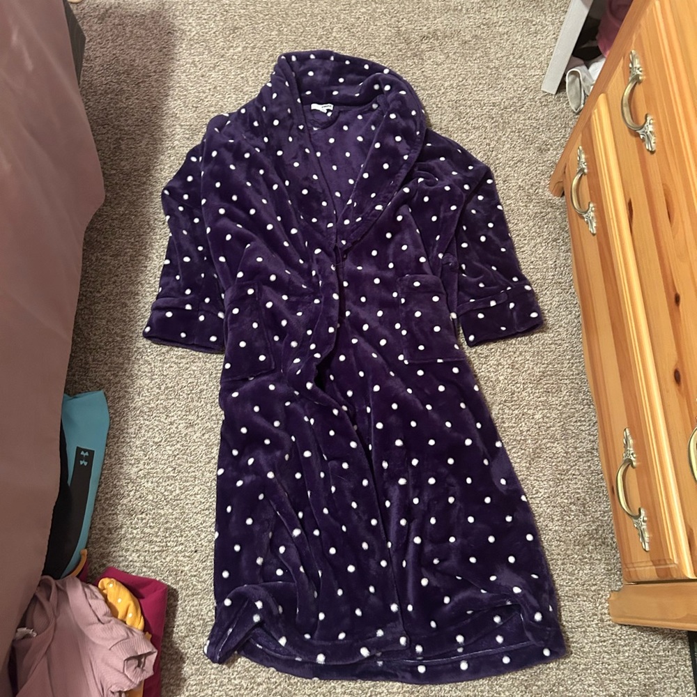 Purple polkadot bathrobe, size L